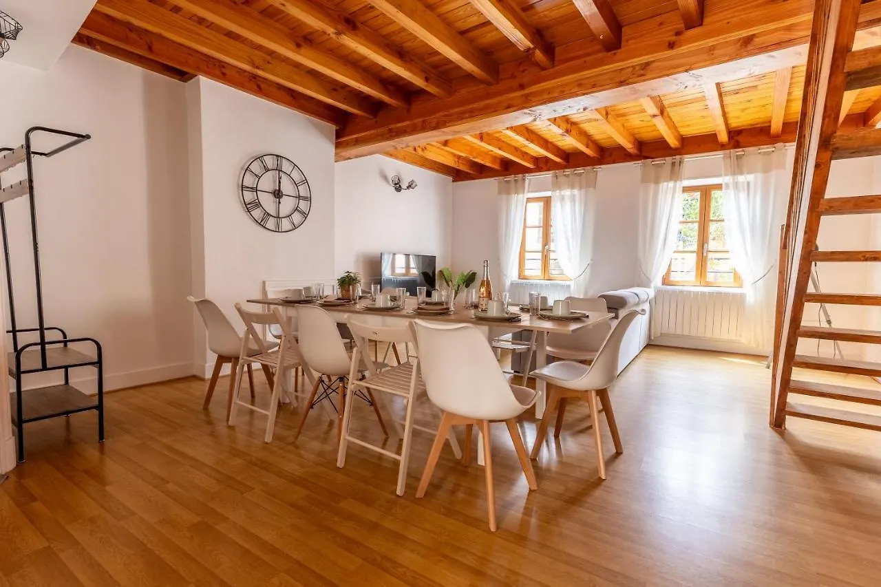 Apartment Le Double Pirou # 2 Appartements # Halte Auvergne Thiers