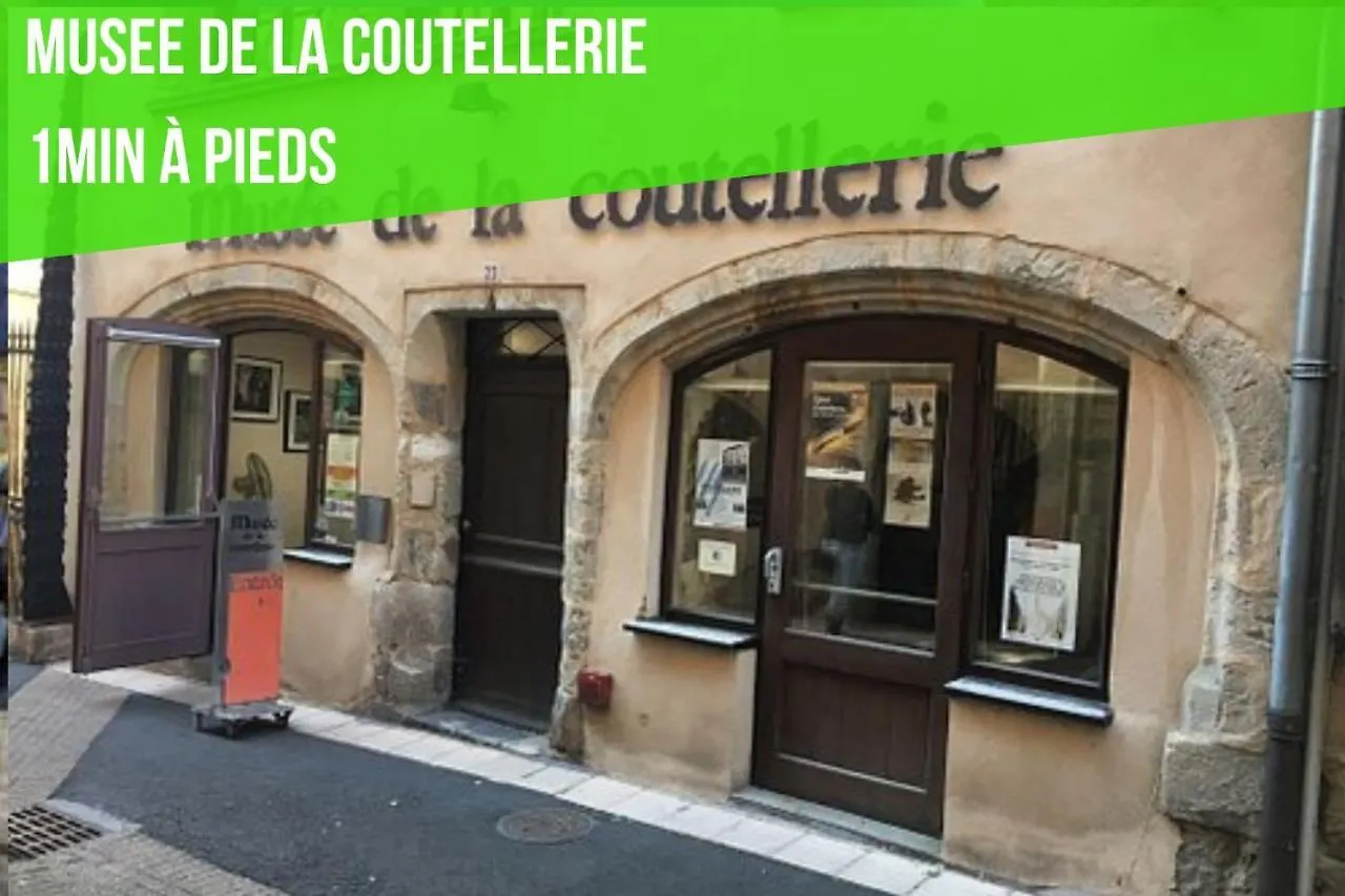 Le Double Pirou # 2 Appartements # Halte Auvergne Thiers Apartment