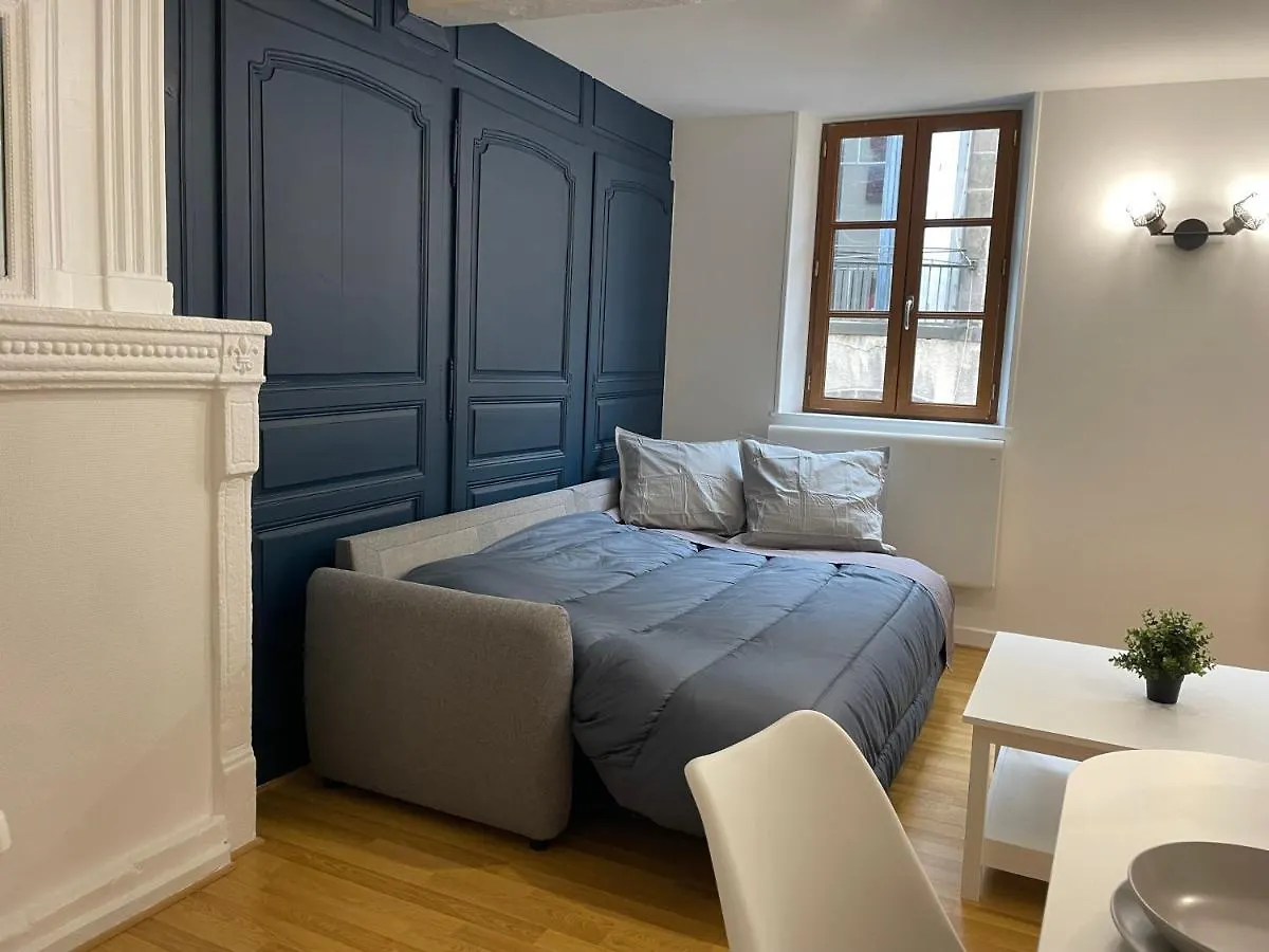 Apartment Le Double Pirou # 2 Appartements # Halte Auvergne Thiers France